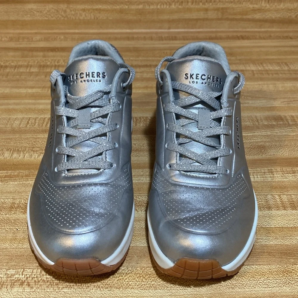 Skechers Women’s Uno - Aluminiferous sneakers size 5 - Picture 2 of 6